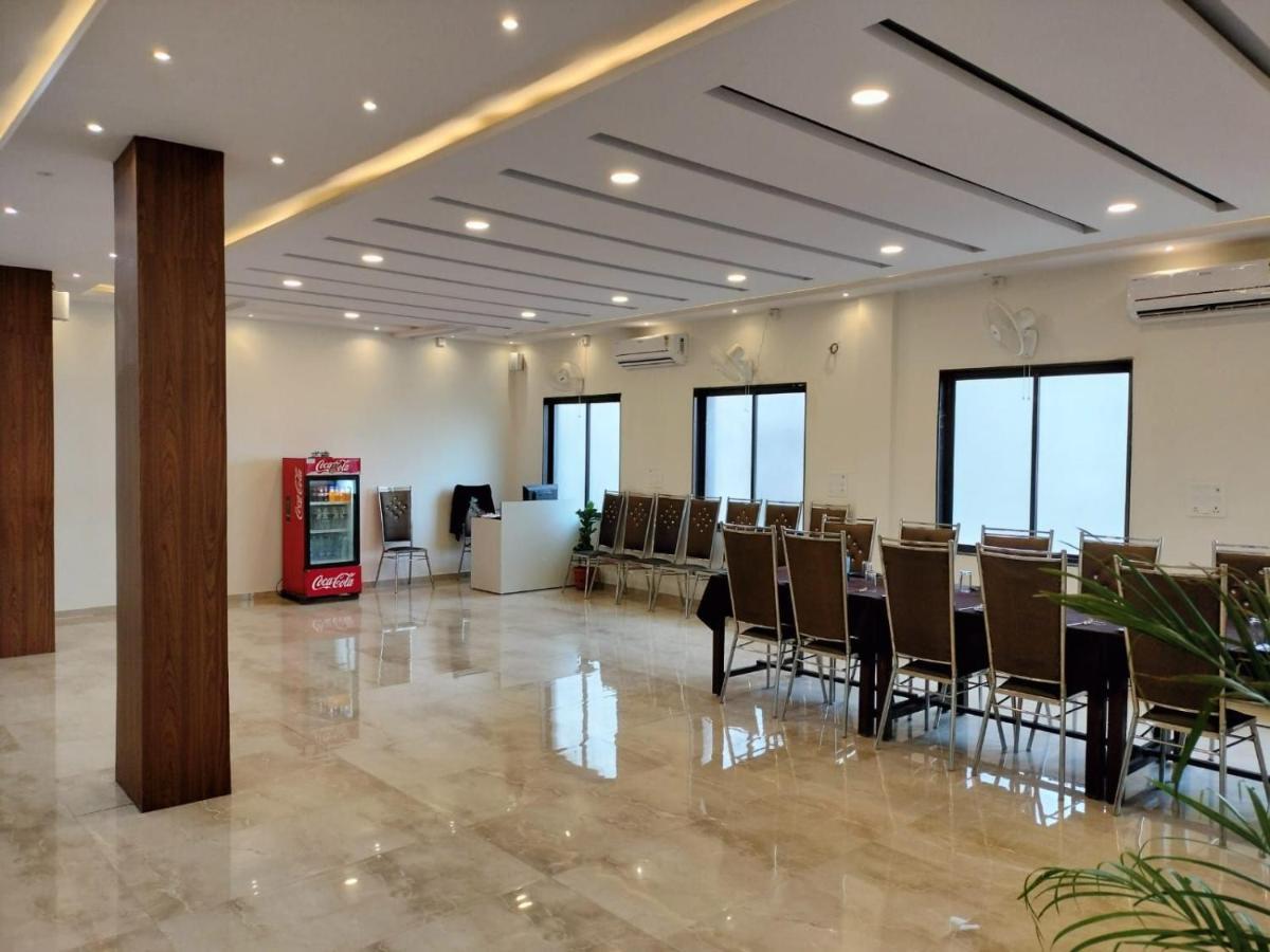 Hotel Satkar International Chhindwāra Exterior photo