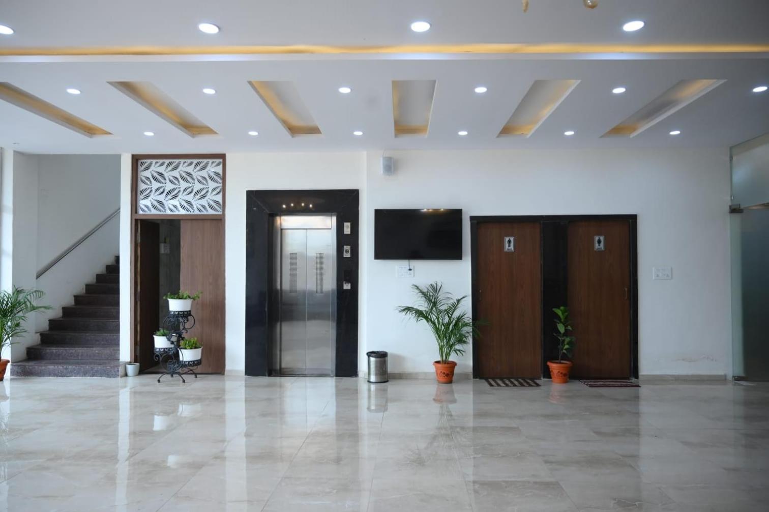 Hotel Satkar International Chhindwāra Exterior photo